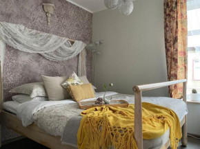 Elegant 1Br/Ba Apt in City Center w free parking in Riga